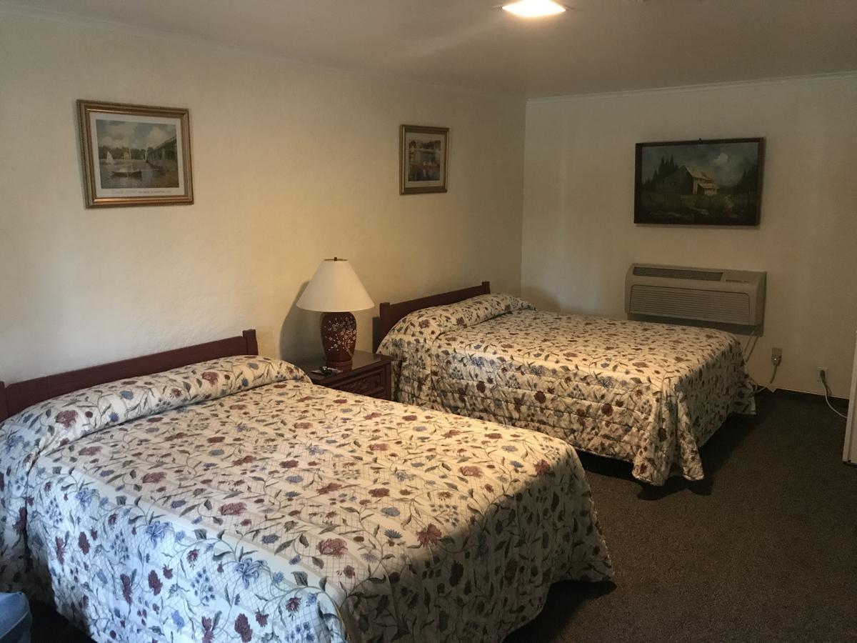 Pratt Evergreen Inn- Motel And Rv Park المظهر الخارجي الصورة